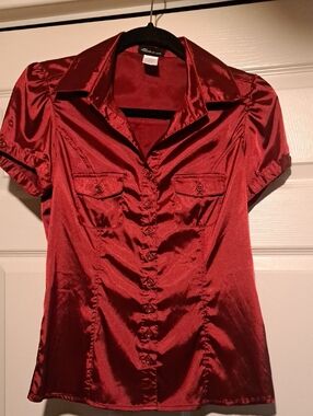 Women's Satin Button-Front Blouse Mahogany reddish beautiful silky comfortable